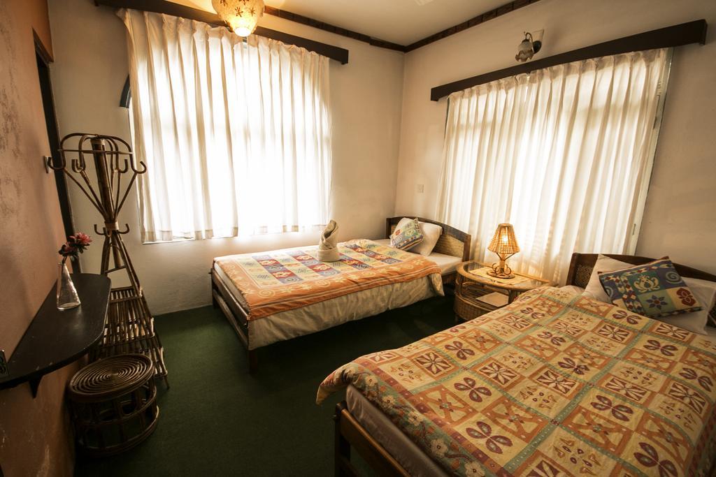 Peace Eye Guest House Pokhara Habitación foto