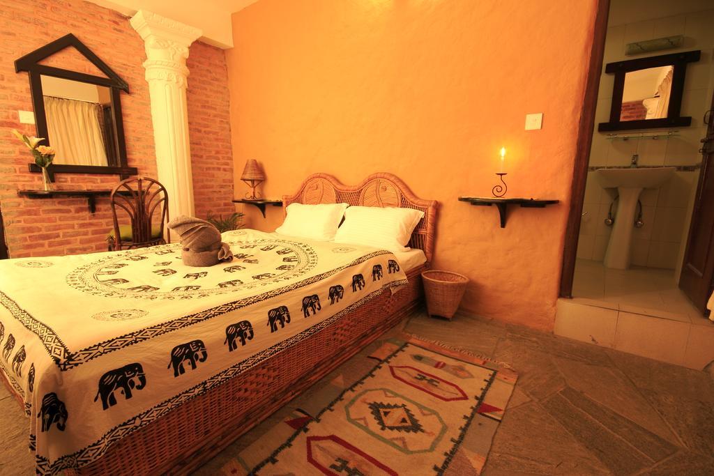 Peace Eye Guest House Pokhara Habitación foto