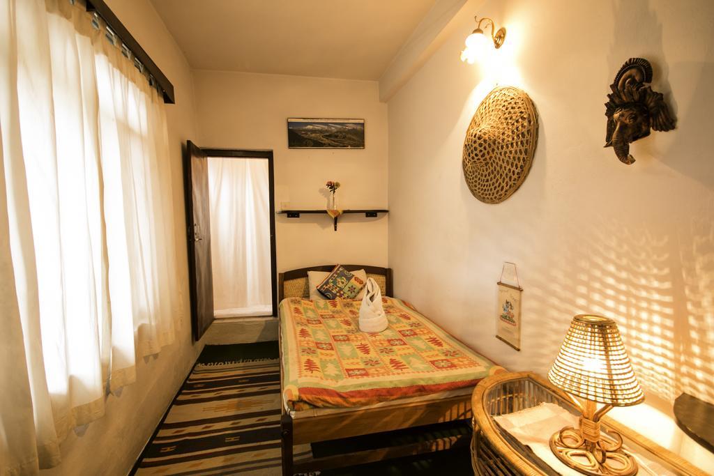 Peace Eye Guest House Pokhara Habitación foto
